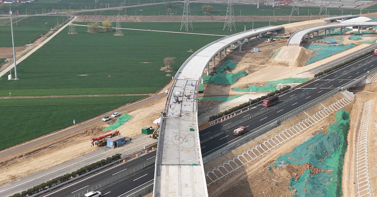 徐州东部绕越高速公路JL1标段顺利完成钢箱梁架设节点目标