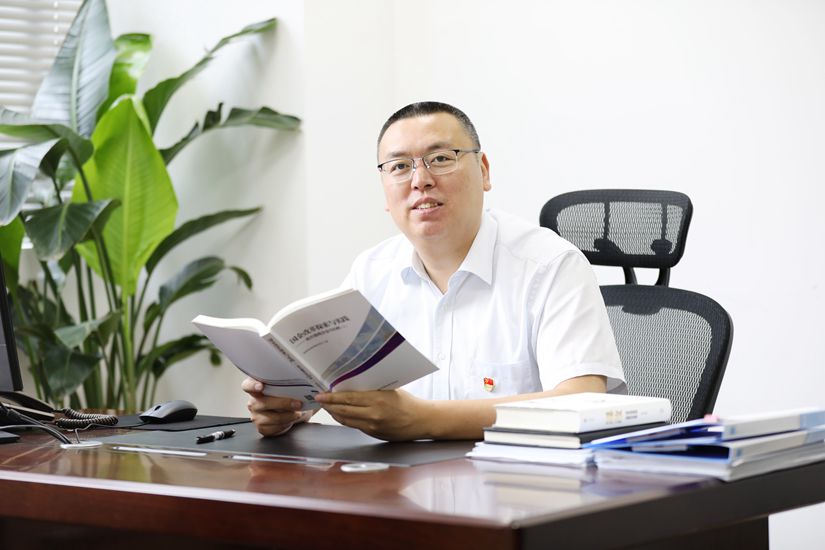 优秀共产党员“模范之星” ——交控集团投融资管理部部长王波