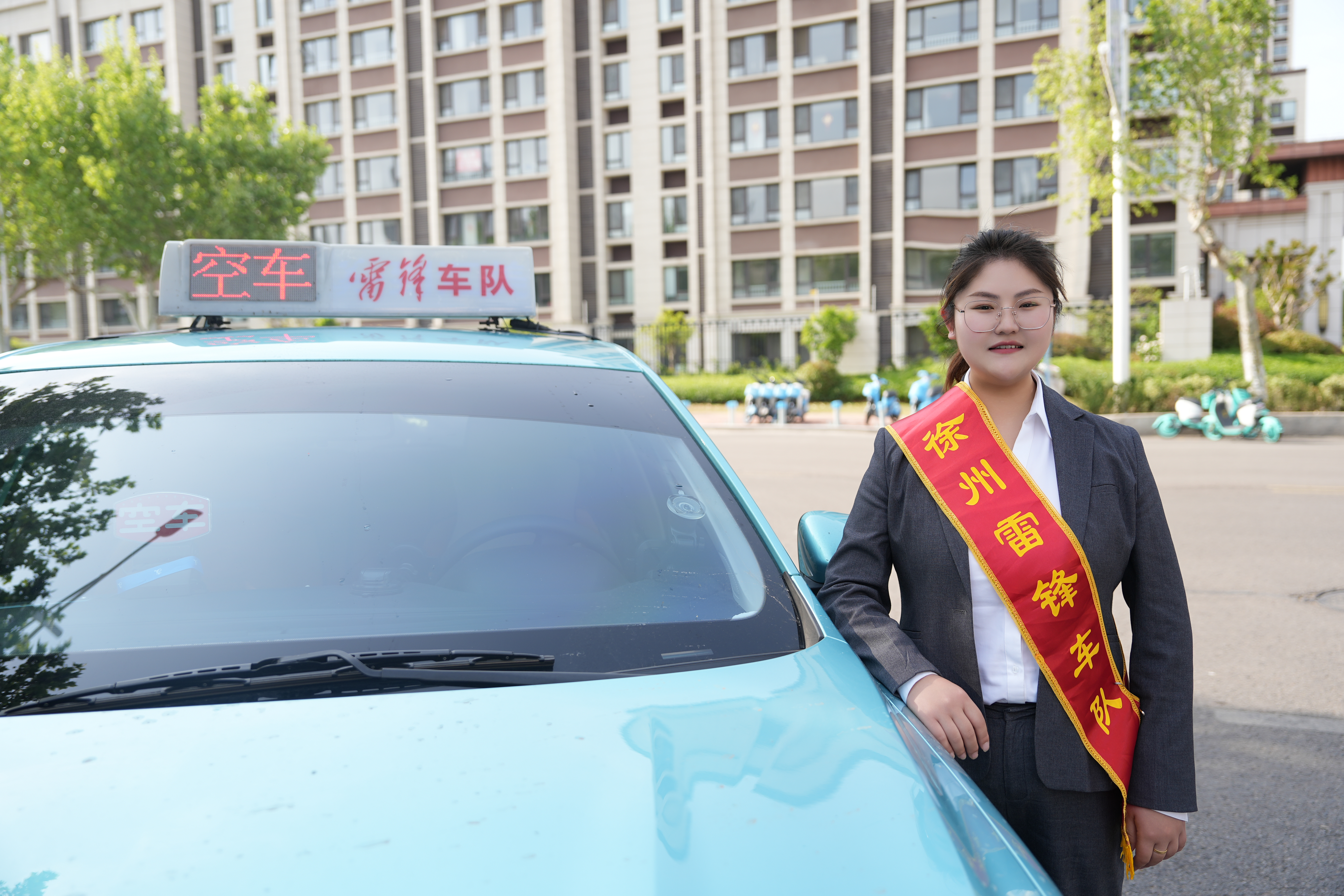的姐杨凡：温情服务点亮城市文明窗口